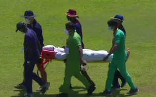 ক্রিকেট বিশ্বে চরম দু:সংবাদ : বলের আঘাতের পর হাসপাতালে জনপ্রিয় ক্রিকেটার