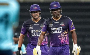 ৪.২ ওভারেই ৯১ রান , চার-ছক্কার তাণ্ডব দেখল ক্রিকেট বিশ্ব