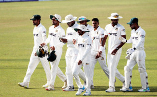 তাইজুলের দুর্দান্ত বোলিংয়ে আল আউট পাকিস্তান