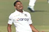 পাকিস্তানের ওপেনিং জুটি ভাঙলেন তাইজুল