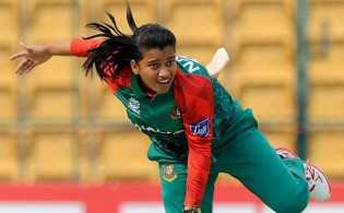আইসিসির মাসের সেরা খেলোয়াড়ের মনোনয়ন পেয়েছেন বাংলাদেশের নাহিদা