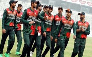 বাংলাদেশের এমন ব্যাটিংয়ের বিপর্যয়ে বিস্ফোরক মন্তব্য করলেন খালেদ মাহমুদ সুজন