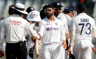 আপনারা এদিকে আসুন, আমি আপনাদের জায়গায় যাচ্ছি : কোহেলি