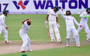 লজ্জার রেকর্ড গড়ে ফলো অনে বাংলাদেশ
