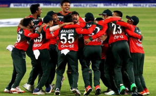 ‘বাংলাদেশ কঠিন পিচ বানিয়ে বড় দলকে হারায়’