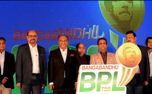 বিপিএলে সর্বোচ্চ মূল্যের মাশরাফি, নিলামের আগেই কাড়াকাড়ি দুই ফ্র্যাঞ্চাইজির
