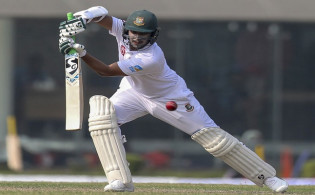 এক টেস্ট খেলেই অলরাউন্ডারদের র্যাঙ্কিংয়ে চমক দেখালেন সাকিব