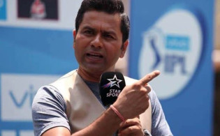 কোহলি ও বুমরাহকে বাদ দিয়েই দুই পাকিস্তানিকে নিয়ে সেরা টেস্ট একাদশ ঘোষণা করলেন আকাশ চোপড়া