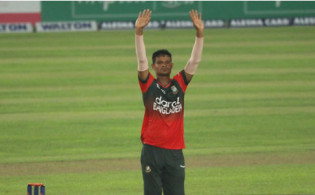 বিসিএলে নাসুমের স্পিনবিষে নীল উত্তরাঞ্চল দেখেনিন সর্বশেষ স্কোর