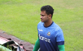 যুক্তরাষ্ট্রে যাওয়ার আগে যে ‘দুইটি বার্তা’ দিলেন সাকিব