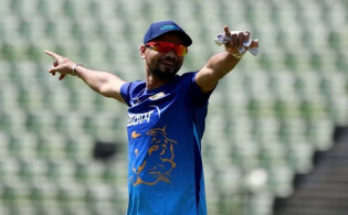 ব্রেকিং নিউজ: মাশরাফিকে দলে নেওয়ার চেষ্টায় সিলেট