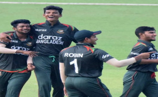 সাকিবের দূদার্ন্ত বোলিংয়ে কোণঠাসা নেপাল, দেখেনিন সর্বশেষ স্কোর