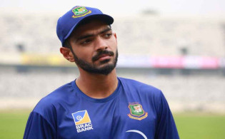 যে ১৫ তারকা ক্রিকেটার বিপিএলে দল পায়নি
