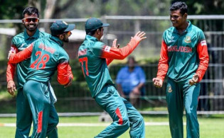 এশিয়া কাপ সেমি ফাইনাল : টাইগারদের বোলিং তোপে অল-আউটের পথে ভারত