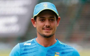 ভারতের কাছে টেষ্টে হেরেই অবসরের ঘোষনা দিলেন ডি’কক