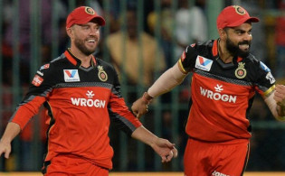 ডিভিলিয়ার্সের সেরা IPL একাদশে কোহলির বদলে অন্য প্লেয়ারের নাম