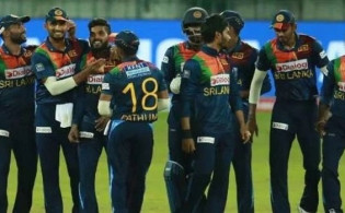 হঠাৎ অবসরের সিদ্ধান্ত নিলেন ২ লঙ্কান ক্রিকেটার