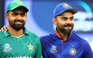 কোহলিকে পেছনে ফেললেন বাবর আজম