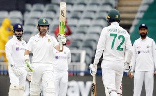 বৃষ্টিবাধা পেরিয়ে এইমাত্র শেষ হলে ভারত ও দক্ষিণ আফ্রিকার ম্যাচ