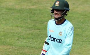 বাংলাদেশ টেস্ট দলে জায়গা পাচ্ছে নাঈম শেখ,দল থেকে বাদ পড়তে পারে যিনি