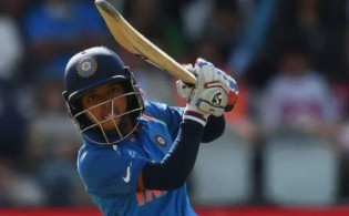 ভারতীয় দল থেকে বাদ, টুইটারে বিদ্রোহ করলেন