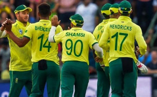ব্রেকিং নিউজ : যে কারনে প্রোটিয়া ক্রিকেটারদের পিএসএল খেলতে মানা
