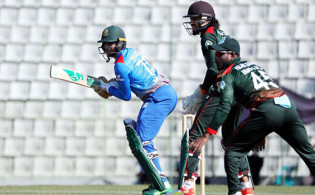 আজ মাঠে ফিরেই বল ও ব্যাট হাতে যে চমক দেখালেন সাকিব