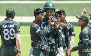 বিশ্বকাপ: বিশাল ব্যবধানে জিম্বাবুয়েকে উড়িয়ে দিল বাংলাদেশ
