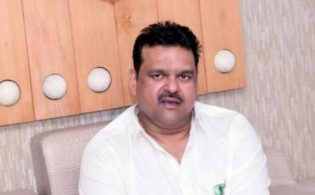 গোপন তথ্য ফাঁস করলেন আকরাম খান