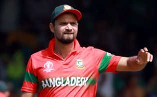 আবারও দুঃসংবাদ পেলেন মাশরাফি