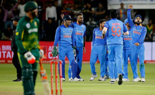 দিনের শুরুতেই দেখেনিন টিভিতে আজকের খেলা