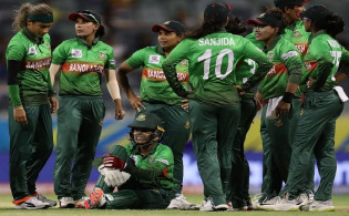 শ্রীলঙ্কার কাছে স্বপ্ন ভেঙে গেলো বাংলাদেশের