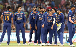 লজ্জার সাগর থেকে উঠে আসতে চমকে ভরা ভারতের টি-২০ দল ঘোষণা
