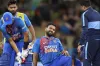 অবশেষে সেই ২ জনকে নিয়েই ফিরলেন রোহিত শর্মা