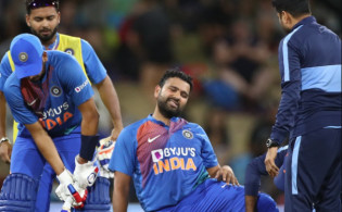 অবশেষে সেই ২ জনকে নিয়েই ফিরলেন রোহিত শর্মা