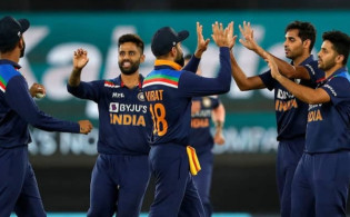 একাধিক চমকে ভারতের ওয়ানডে দল ঘোষণা বাদ পড়লেন সিনিয়র ক্রিকেটাররা