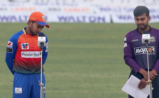 মাঠে নামছে খুলনা ও চট্টগ্রাম, দেখেনিন দুই দলের একাদশ
