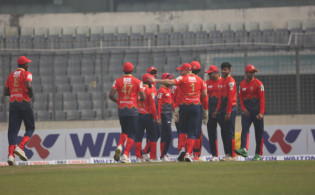 এইমাত্র শেষ হলো খুলনা ও বরিশাল ম্যাচ,জেনেনিন ফলাফল
