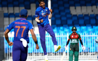 বিশ্বকাপ : ভারতের বিপক্ষে ৩ উইকেট হারালো বাংলাদেশ,দেখেনিন সর্বশেষ স্কোর