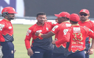 এইমাত্র শেষ হলো খুলনা বনাম বরিশালের টস