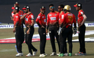বিপিএল: কুমিল্লা ও ঢাকার মধ্যকার ম্যাচের টস শেষ