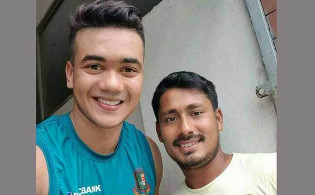 বিপিএল ছাড়ার 'হুমকি' নিয়ে অবশেষে যা বললেন : তাসকিন