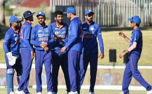 আজ মাঠে নেমেই অবিশ্বাস্য বিশ্বরেকর্ড গড়লো ভারত