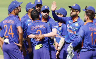 ভারতকে মাঝারী রানের টার্গেট দিলো ওয়েস্ট ইন্ডিজ