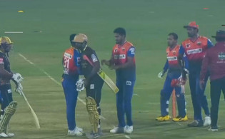 শেষ ওভারের হাড্ডাহাড্ডি লড়াইয়ে শেষ হলো সিলেট ও খুলনার ম্যাচ