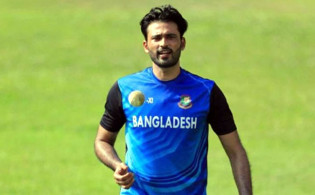 সাকিব-মুশফিকদের সাথে নিজের তুলনা করে কঠিন প্রশ্ন ছুড়ে দিলেন : শাহাদাত