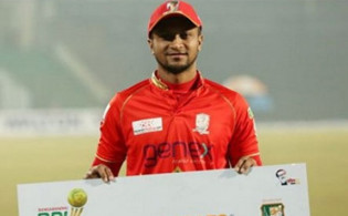 অবিশ্বাস্যভাবে অন্যরকম এক হ্যাটট্রিক করলেন সাকিব