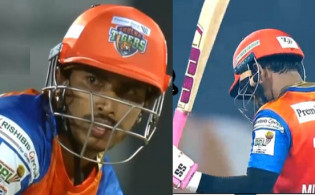 সৌম্য মুশফিকের ব্যাটিং ঝড়ে সিলেটকে বিশাল রানের টার্গেট দিল খুলনা