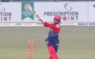 বিপিএলে ব্যাট হাতে যেনো অন্য সাকিব