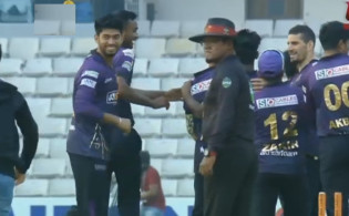 শেষ ওভারের শেষ বলে শেষ হলো বিপিএলের সবচেয়ে উত্তেজনাপূর্ণ ম্যাচ